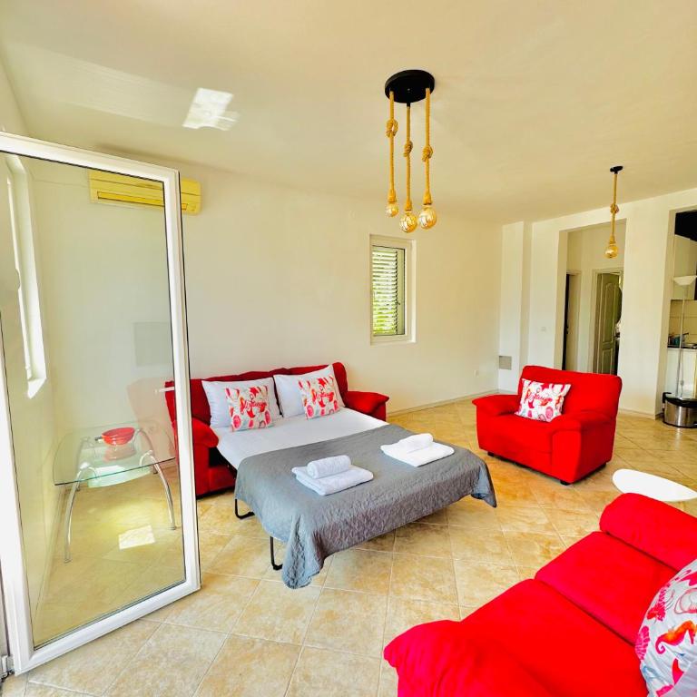 Budva Felix Suites - Standardni Dvokrevetni Apartman Tipa "Suite" sa Bračnim Krevetom - 1