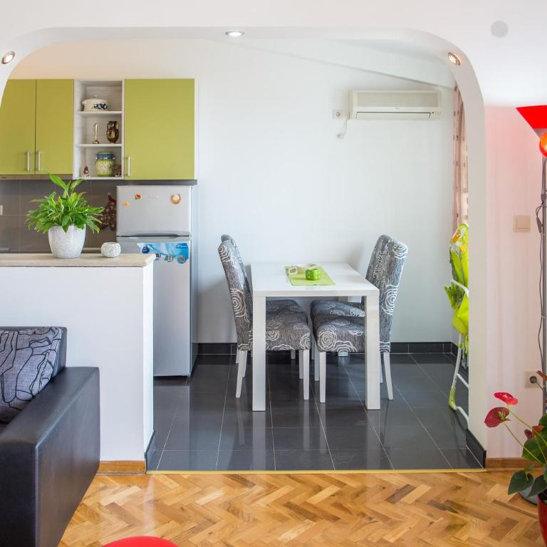 Apartments Vila Masha - One-Bedroom Apartment - 11