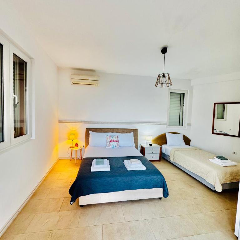 Budva Felix Suites - Trokrevetna Soba sa Pogledom na More - 13