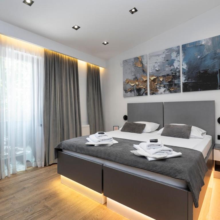 Apartments AMALFI Old Town FREE Parking - Deluxe Double Room - 2