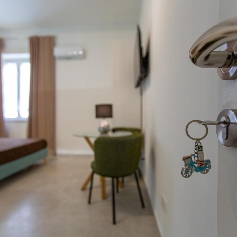 Messina Rent Rooms - Camera King - 13