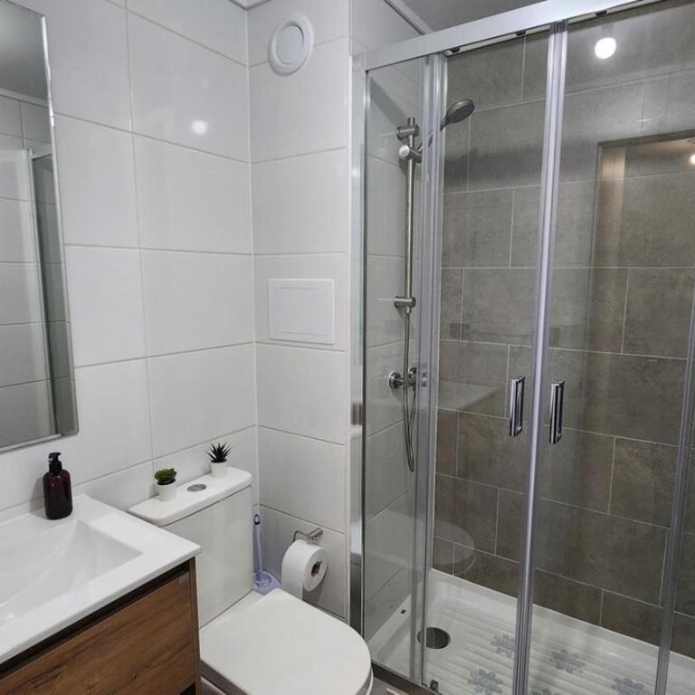 Inmejorable ubicación 2D2B, con estacionamiento - Apartamento de 2 dormitorios - 4