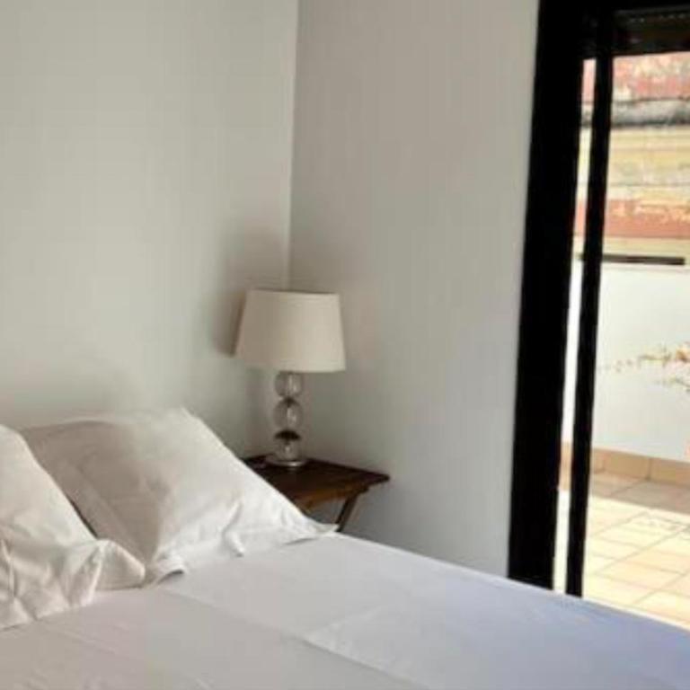 Ático céntrico con terraza privada y plaza de garaje - Apartamento - 6