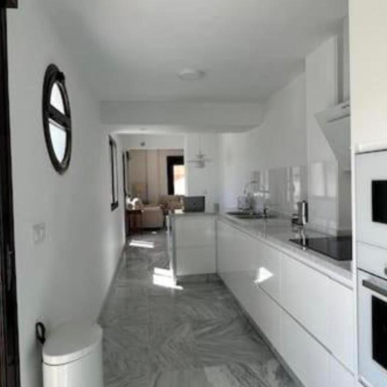 Ático céntrico con terraza privada y plaza de garaje - Apartamento - 8