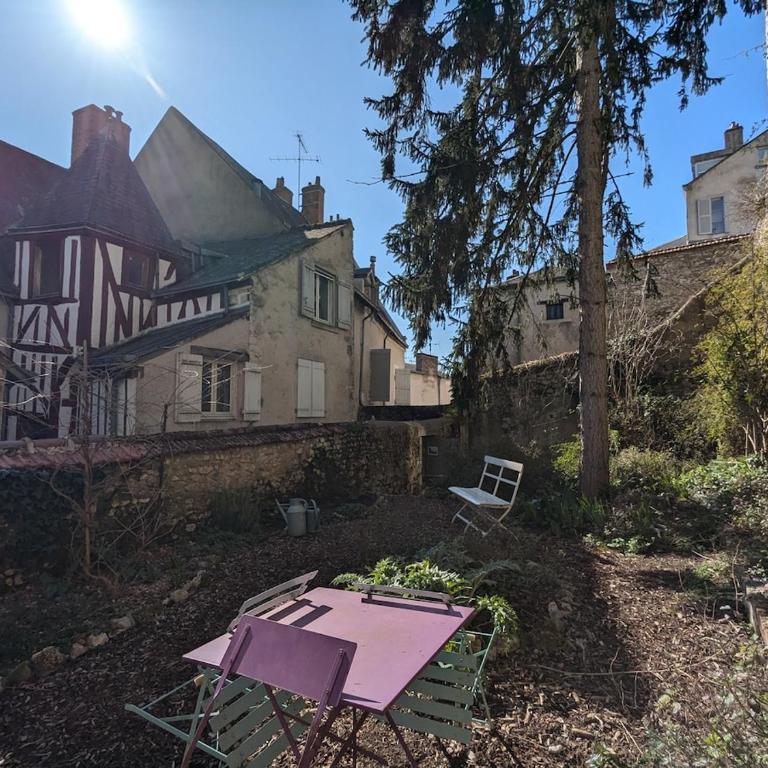 Vaste studio quartier historique - One-Bedroom Apartment - 3