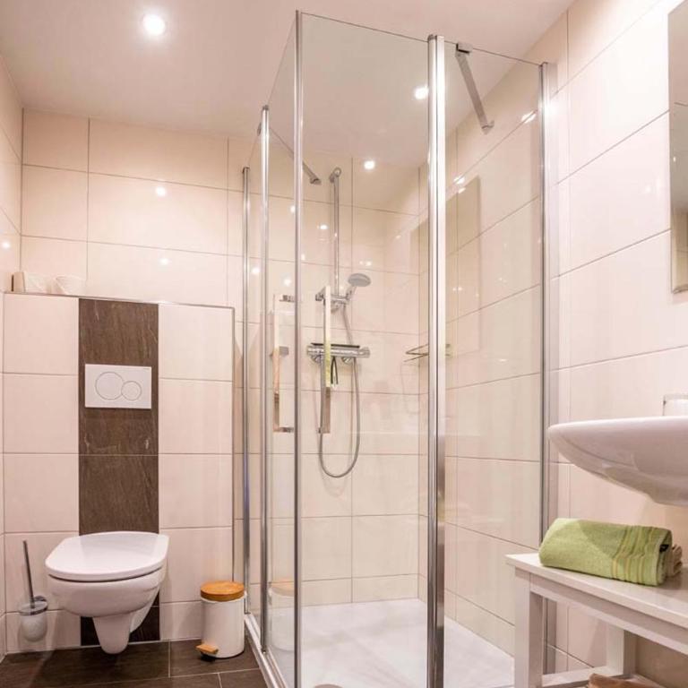 Pension Strauß - Doppelzimmer mit Balkon - 6