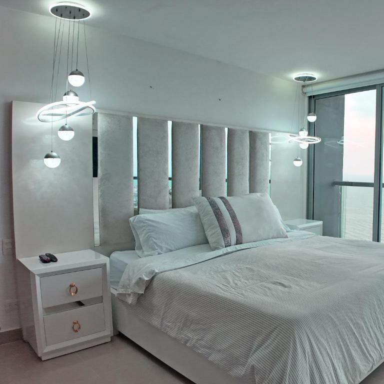 Sunsets and views of the Walled City, 33th floor - Apartamento de 1 dormitorio con balcón y vistas al mar - 3