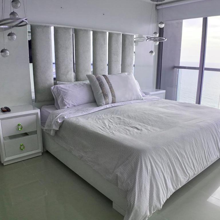 Sunsets and views of the Walled City, 33th floor - Apartamento de 1 dormitorio con balcón y vistas al mar - 12