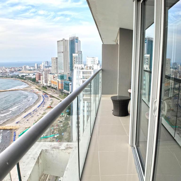 Sunsets and views of the Walled City, 33th floor - Apartamento de 1 dormitorio con balcón y vistas al mar - 23