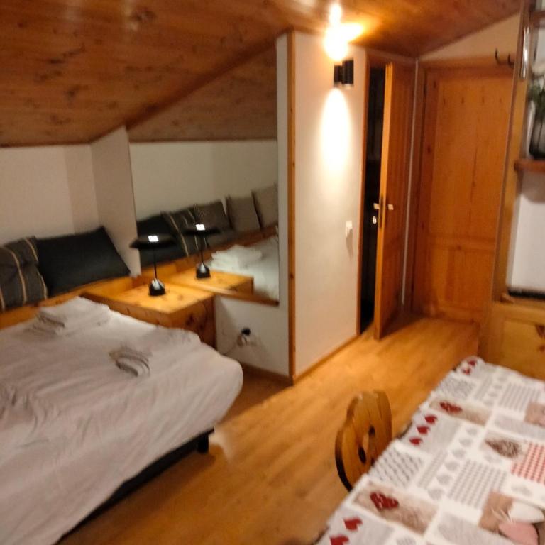 VAL DI FASSA CENTRAL HOUSE - Rooms with free parking - Appartamento con 2 Camere da Letto - 3
