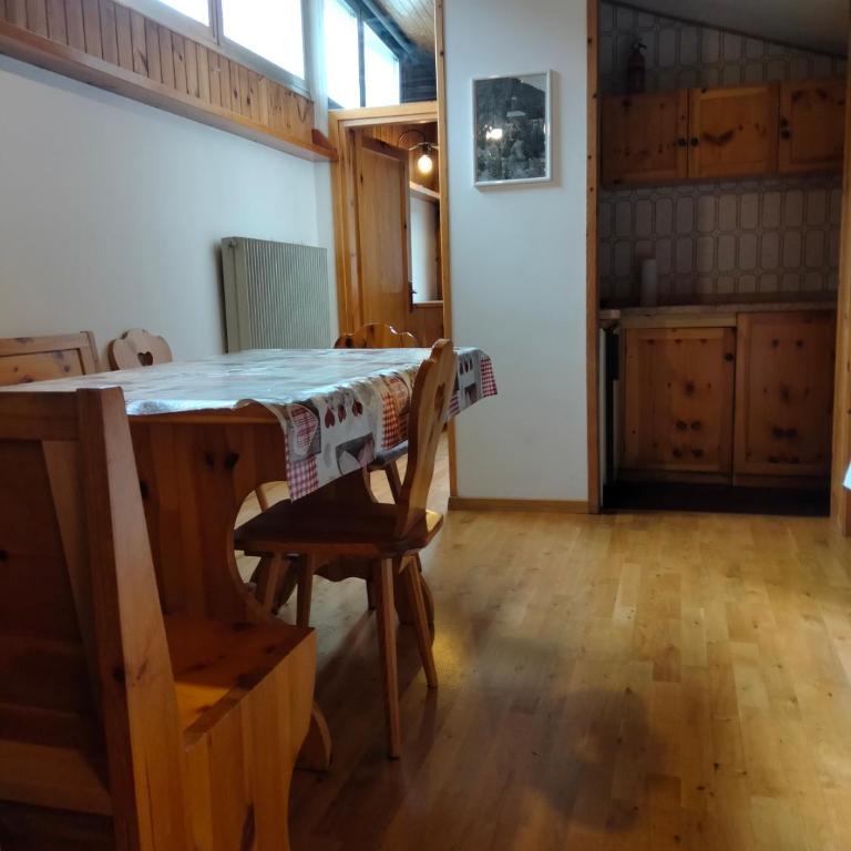 VAL DI FASSA CENTRAL HOUSE - Rooms with free parking - Appartamento con 2 Camere da Letto - 5