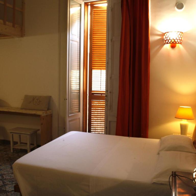 Antica Dimora dei Nonni - Quadruple Room with Balcony - 26