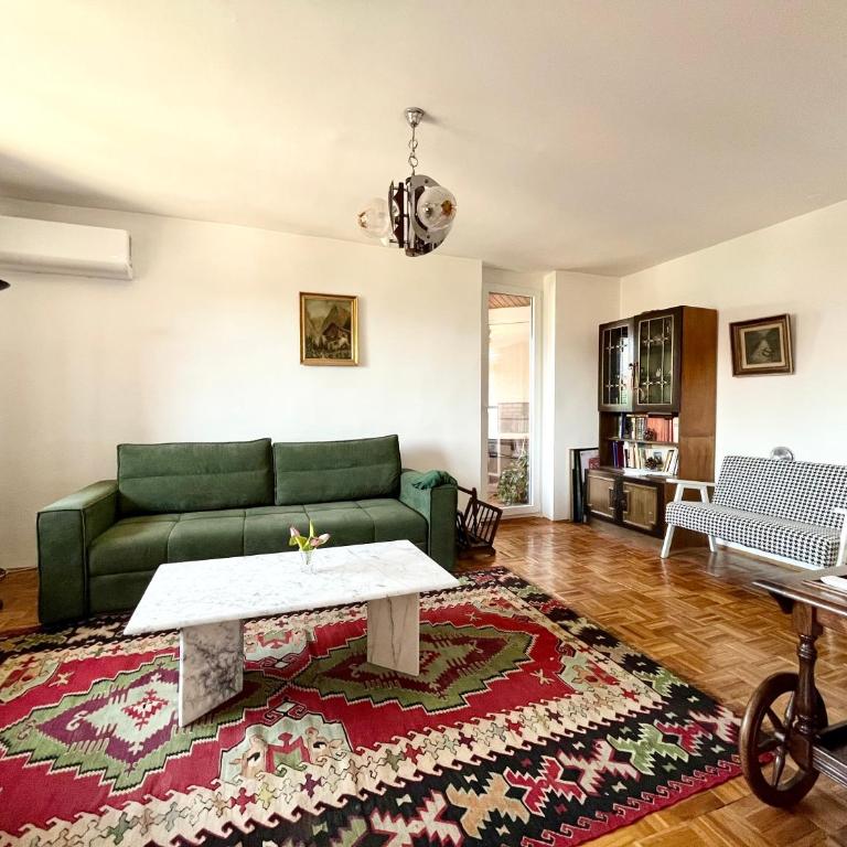 Spacious 3BR Apartment, Cozy & Authentic Sarajevo - Apartman sa 3 Spavaće Sobe - 1