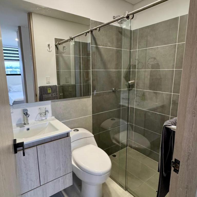 Moderno apartamento ubicado en buen sector - Two-Bedroom Apartment - 2