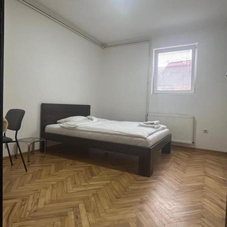 Aliyah Hostel - Triple Room with Shared Bathroom - 6