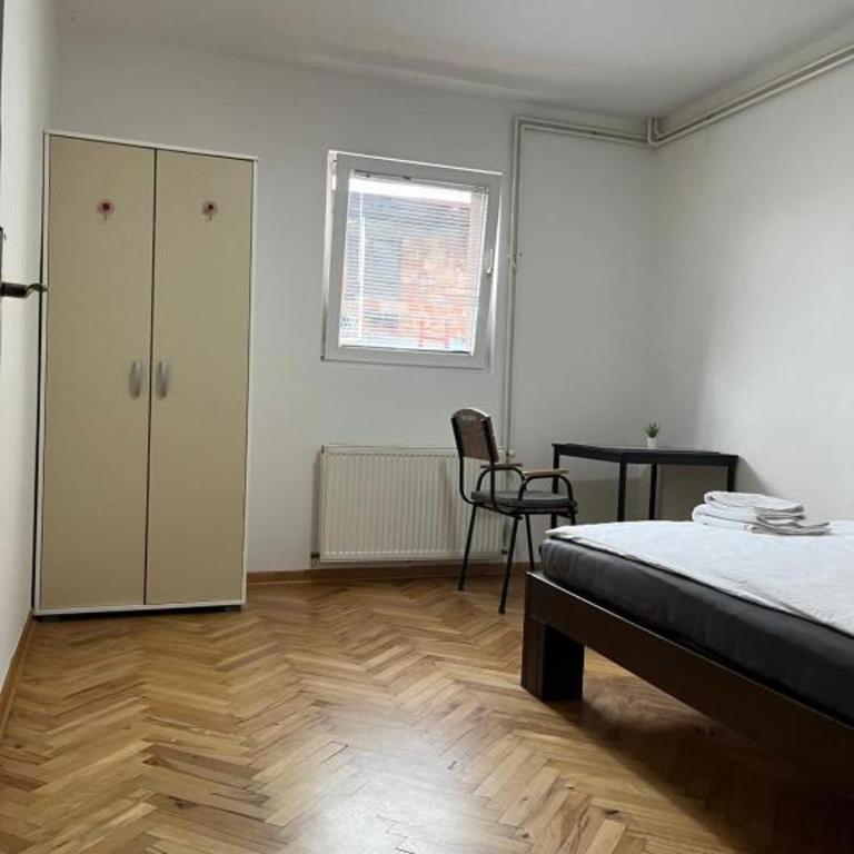 Aliyah Hostel - Triple Room with Shared Bathroom - 4