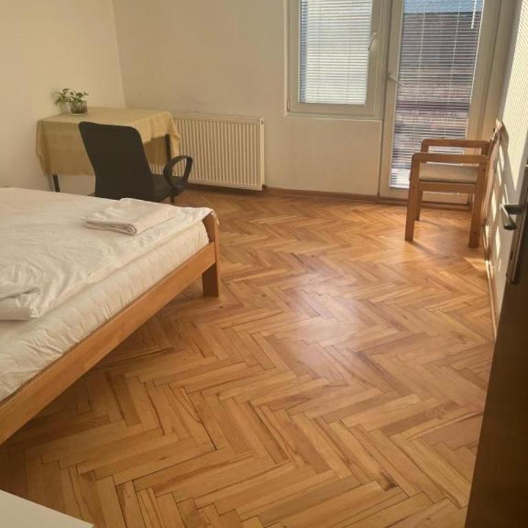 Aliyah Hostel - Double Room with Terrace - 6