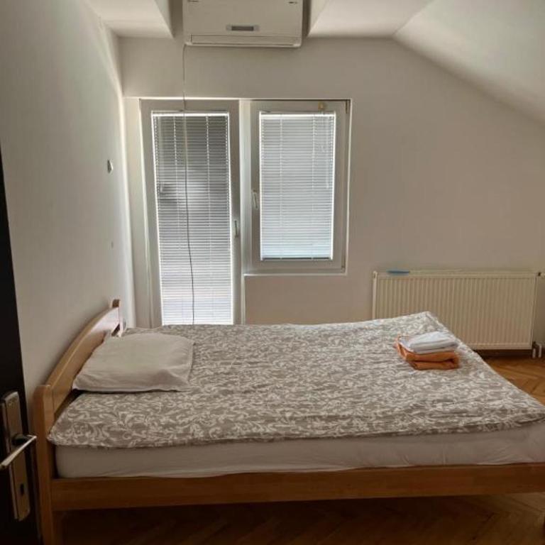 Aliyah Hostel - Triple Room with Terrace - 4