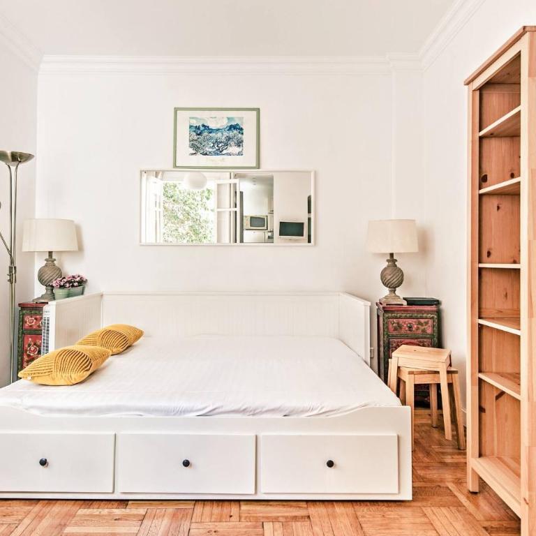 FLEUR- Cosy Studio, 200 Promenade des Anglais et Negresco, wifi, climatisation- calme - Appartement 1 Chambre - 1
