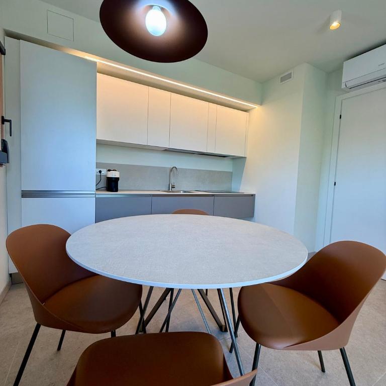 Suite Apartments Prestige - Appartamento con Balcone - 29