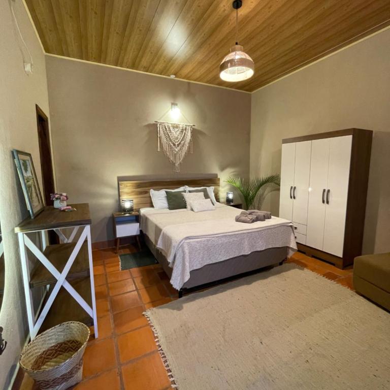 Colonial-style house - Two-Bedroom House - 30
