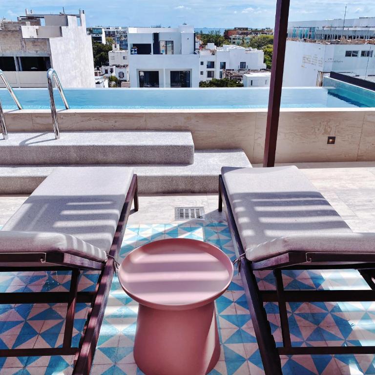 Brand New Studio in 4th Floor with Balcony and Elevator - One-Bedroom Apartment - 14