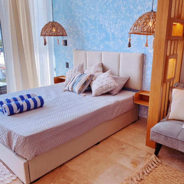 Brand New Studio in 4th Floor with Balcony and Elevator - One-Bedroom Apartment - 9