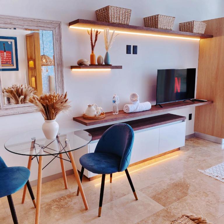 Brand New Studio in 4th Floor with Balcony and Elevator - One-Bedroom Apartment - 4