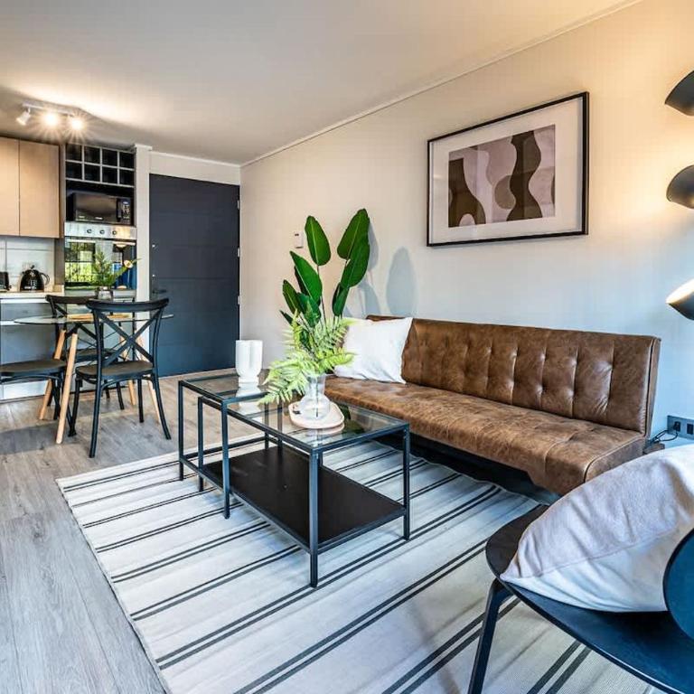 HT Depto centrico en Santiago con Estacionamiento - Apartamento - 1