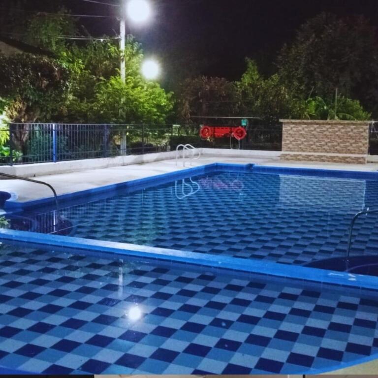 Alojamiento con piscina en Girardot - Apartamento de 3 dormitorios - 5