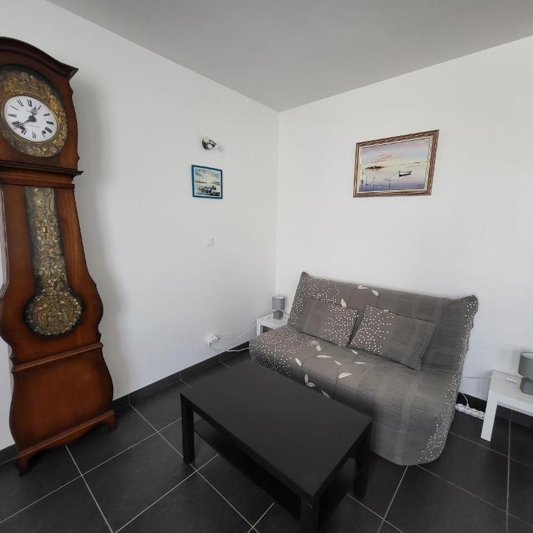 Maison T2 agréable avec cour privative, à 400m de la plage et proche commerces, quartier calme - FR-1-92-875 - Ferienhaus (4 Erwachsene) - 10