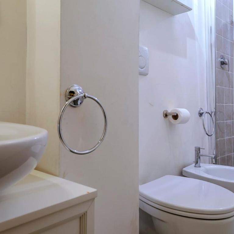 Corno Florentine Apartment - Two-Bedroom Apartment - 17