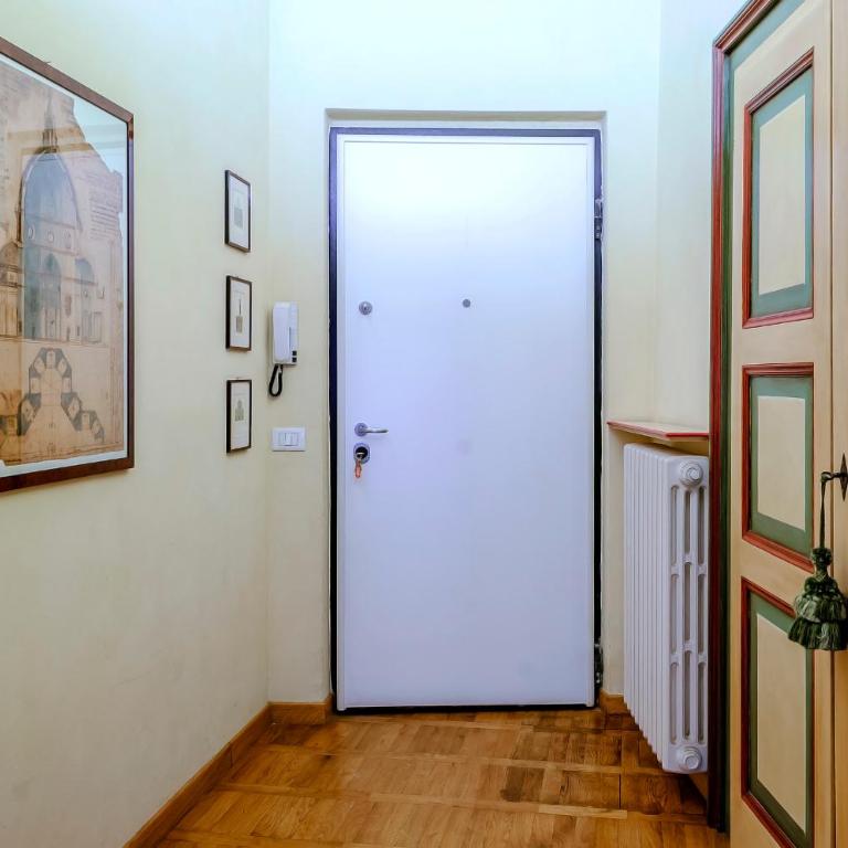 Corno Florentine Apartment - Two-Bedroom Apartment - 22