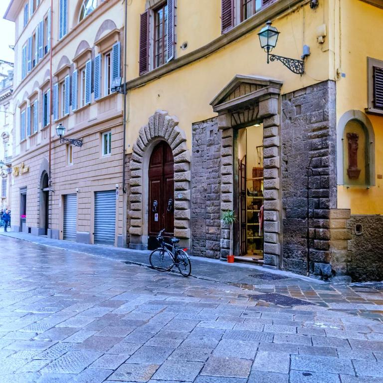 Corno Florentine Apartment - Two-Bedroom Apartment - 36