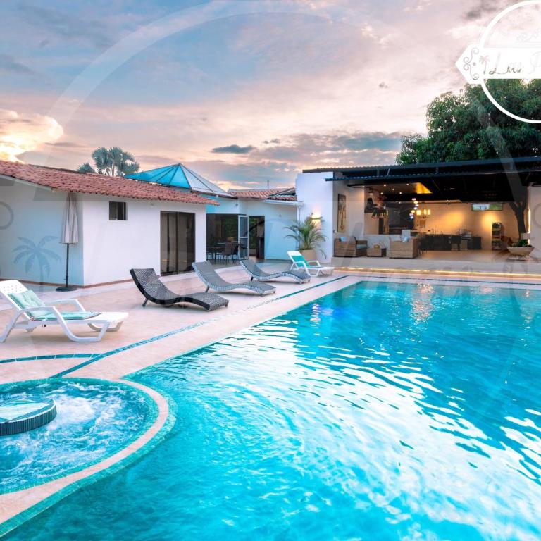 Casa Luxury con Piscina Privada y Jacuzzi Bosques de Peñalisa Girardot - Four-Bedroom Vacation Home - 53