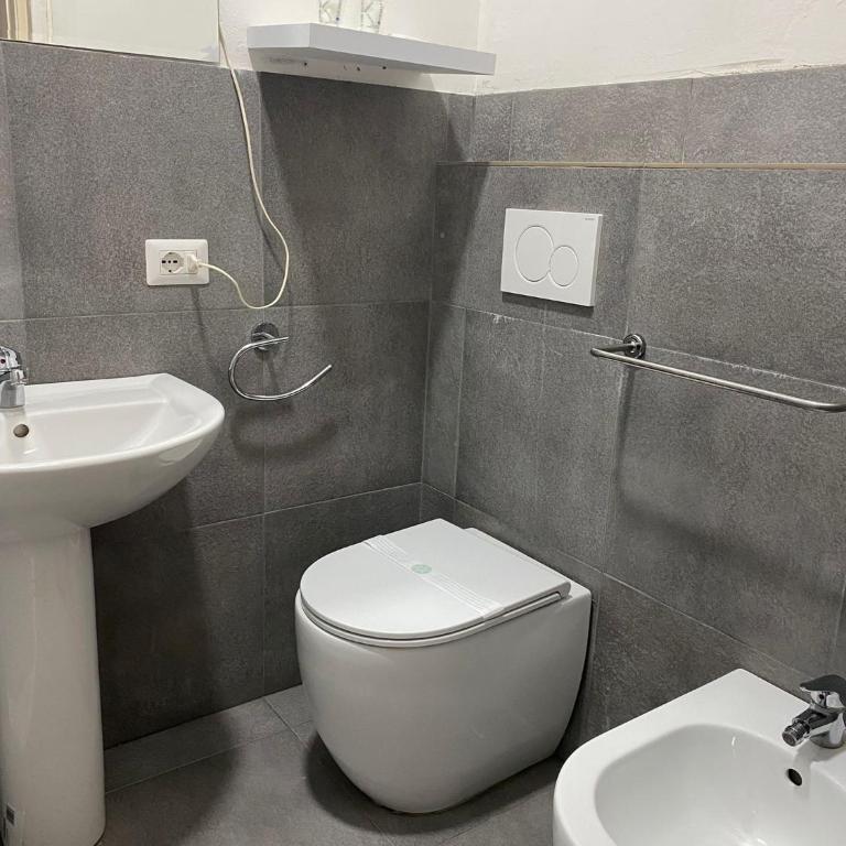 Scalia gest - Camera Matrimoniale con Bagno Privato - 1