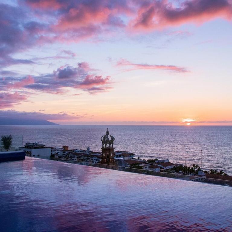 Condominium in the heart of PV 301 - One-Bedroom Apartment - 7