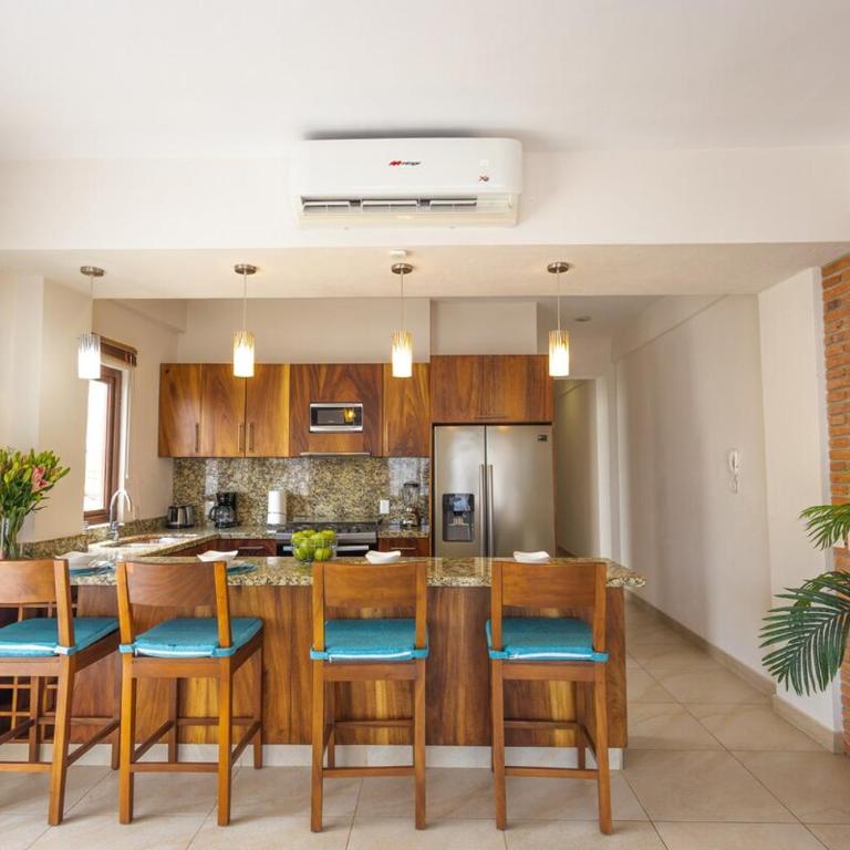 Condominium in the heart of PV 302 - One-Bedroom Apartment - 11