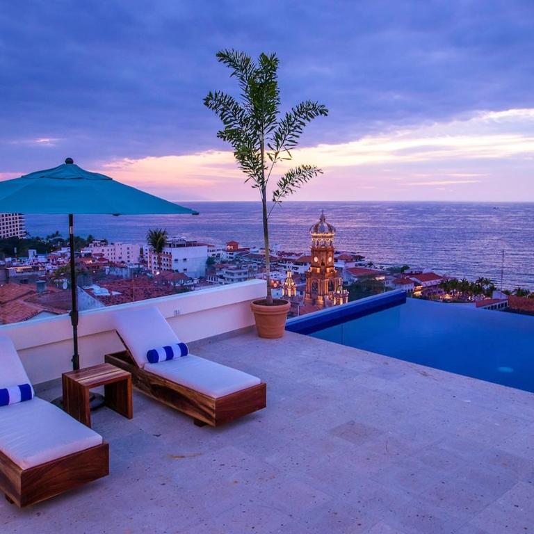 Condominium in the heart of PV 302 - One-Bedroom Apartment - 17