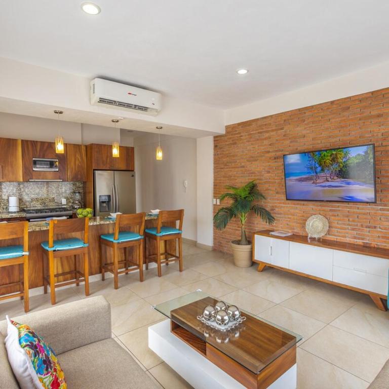 Condominium in the heart of PV 302 - One-Bedroom Apartment - 20