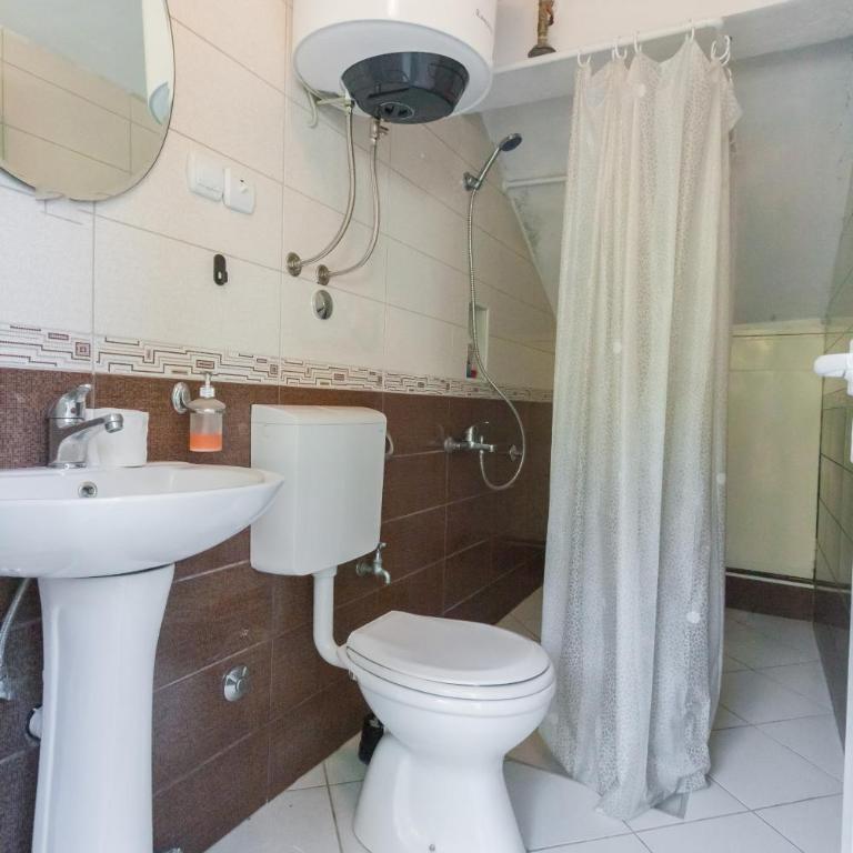 Rooms Molabeciri - Dvokrevetna Soba sa Zasebnim Krevetima i Zajedničkim Kupatilom - 5