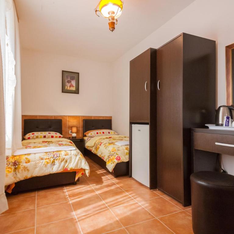 Rooms Molabeciri - Dvokrevetna Soba sa Bračnim Krevetom - 7