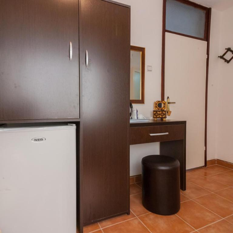 Rooms Molabeciri - Dvokrevetna Soba sa Bračnim Krevetom - 8