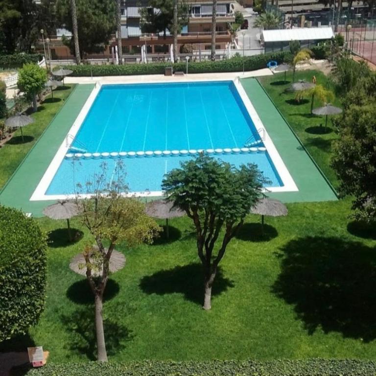Playa Urbanización San Marino - Four-Bedroom Apartment with Pool View - 2