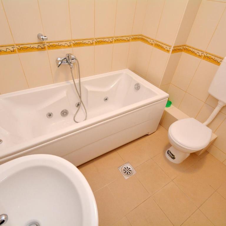 Apartments Vista Muo 2026 NEWLY RENOVATED - Two-Bedroom Apartment with Private Pool - 10