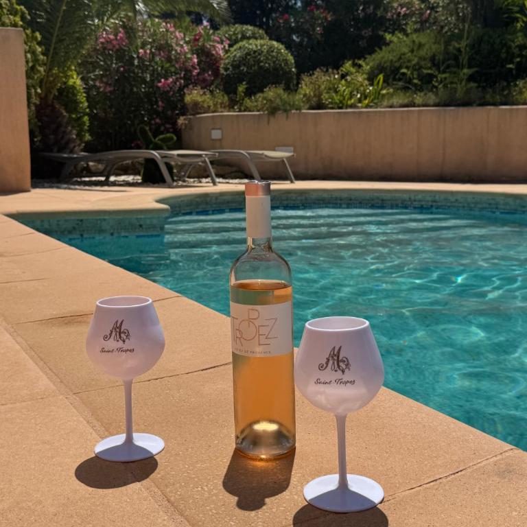 Villa bellevue sainte maxime un écrin de verdure au cœur du sémaphore piscine XXL - Haus mit 3 Schlafzimmern - 4