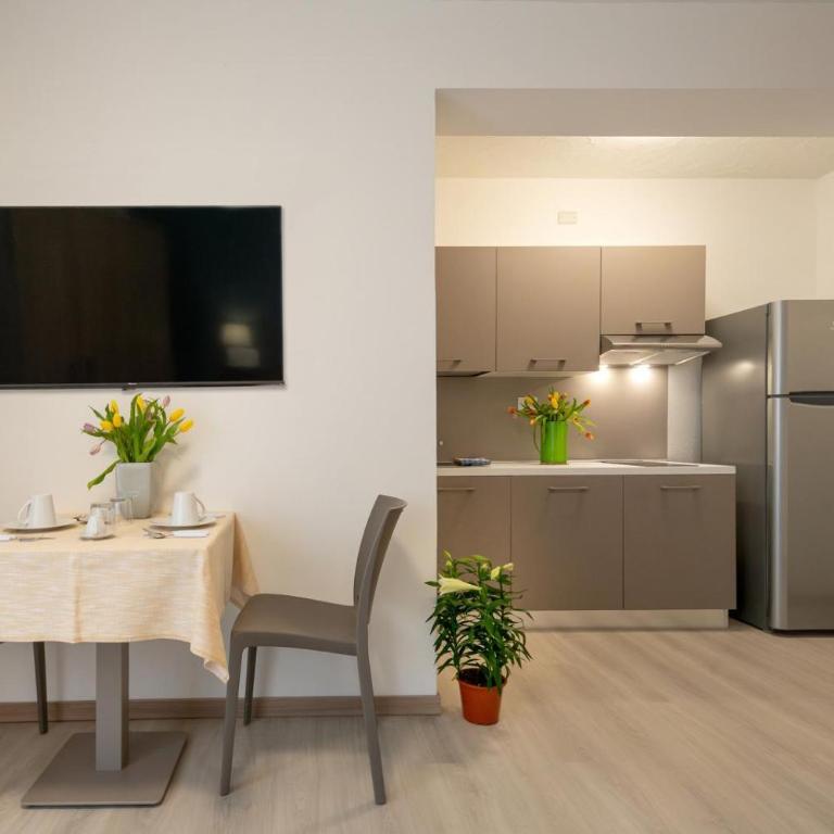 Hotel Capinera - Appartamento con 1 Camera da Letto e Balcone - 1