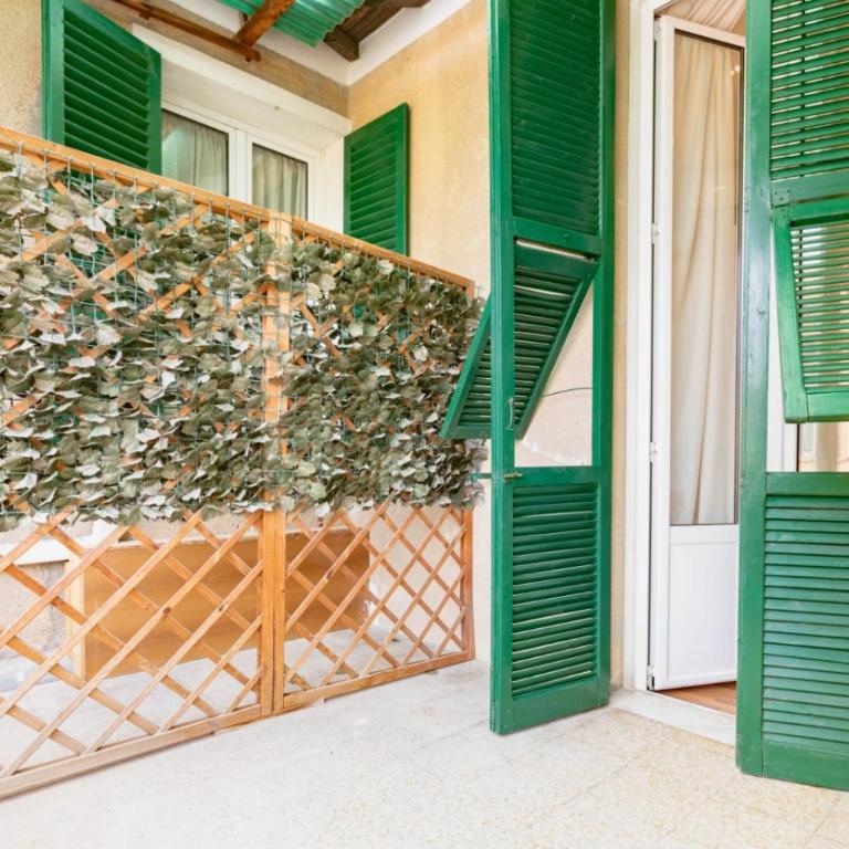 Hotel Victoria-Bike Friendly vicino Finalborgo e mare - Camera Matrimoniale con Balcone - 5