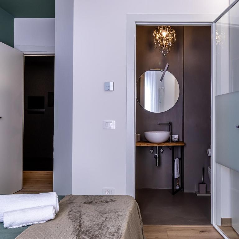 Green Lux-Via Canalino- Pass ZTL Parking WiFi - Appartamento con 2 Camere da Letto e Vista Città - 14