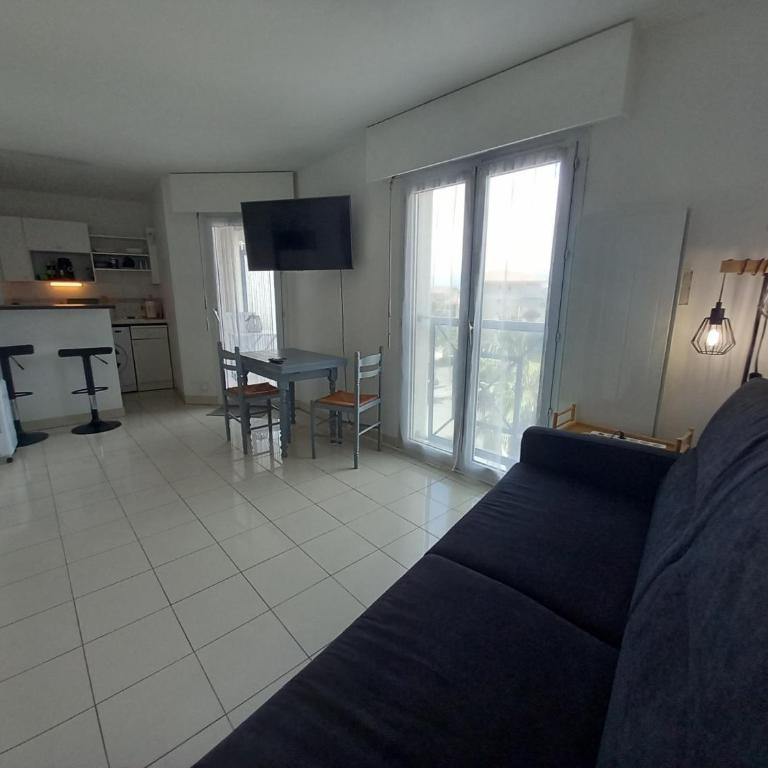 Port Frejus, joli studio cabine bien equipe, clima - Studio with Balcony - 9